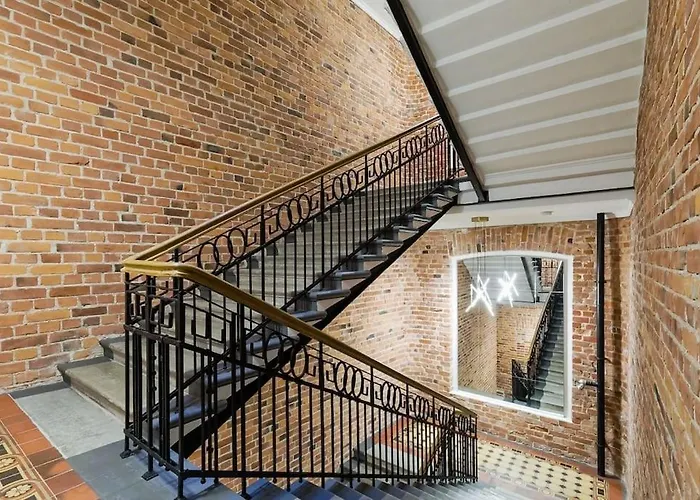 Loft Black And Red